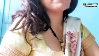 印度熟女从后面被操并被呛到