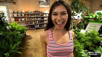业余少女在试镜中被操逼