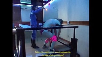 Bdsm在汽车旅馆房...