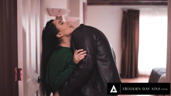 新单身的女人加布里埃...