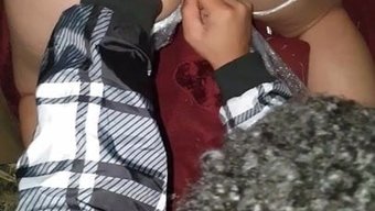 Bdsm妻子从后面接...