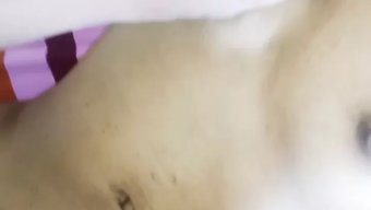 双性恋少女第一次和她...