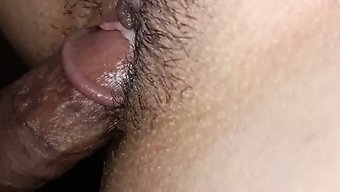 拉丁裔少女的自制视频...