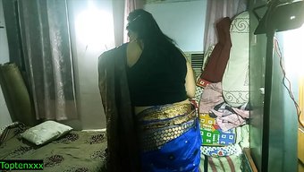 Cfnm妻子被送货员...