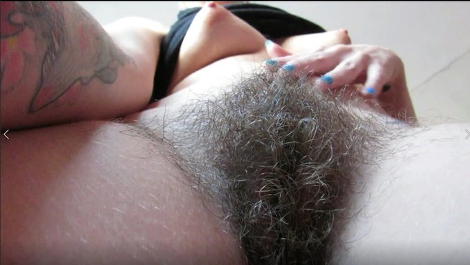 独奏视频中的乳头游戏和舔阴部