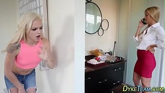 女同性恋少女宝贝用假...