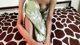 18岁的印度女孩在清...