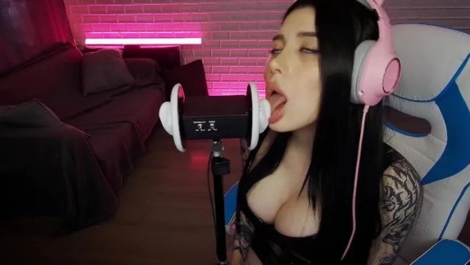Honey Haze和fia Murr的诱人asmr 3dio舔耳体验