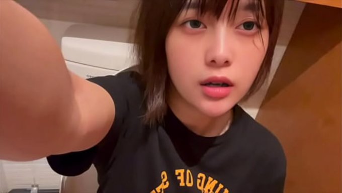 在厕所里自慰让我高潮迭起