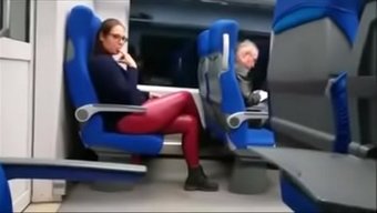 一个男人遇到了一个女...