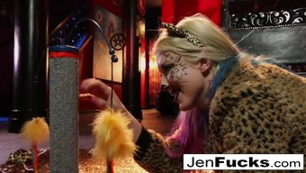 Jen Hexxx和...