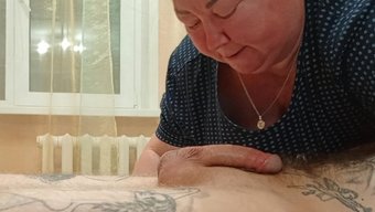 成熟的妈妈教年轻妻子...