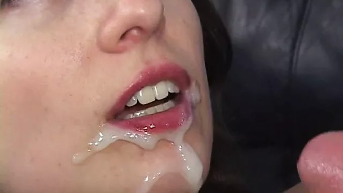 大鸡巴和紧身阴道为热辣的pov性交会话做准备