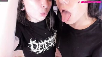 欧洲美女的甜嘴在60...