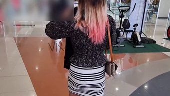大学生在病毒视频中用...