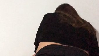 穿着内衣的性感宝贝在...