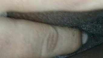大奶妈妈们在自制视频中疯狂