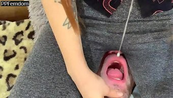 女人踩踏、骑脸,Li...