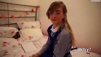 少女(18+)在视频...