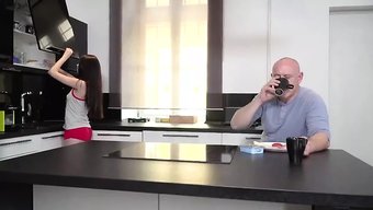 家庭禁忌:紧身阴道和...