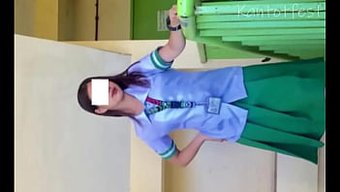 美丽的菲律宾大学女生...
