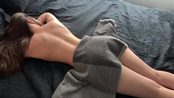极品美女来按摩,身材...