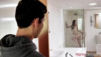 少女(18+)继妹在...