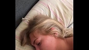 真正的妈妈和女儿交换...