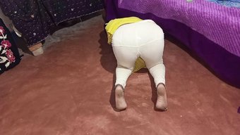 印度少女女佣被她的雇...