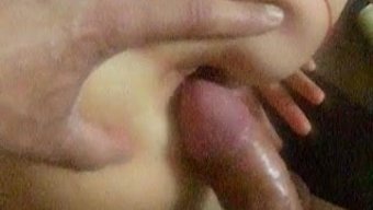 成熟女人的浴室休息变...