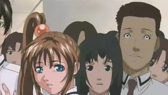 学生们互相玩得不亦乐...
