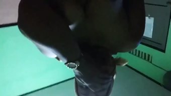 戴头巾的成熟印尼女人...