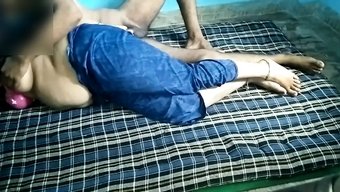 勾引继妹并进行盗窃