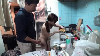 老夫妇在残酷的性爱视...