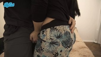 业余牛仔女孩把同事的...