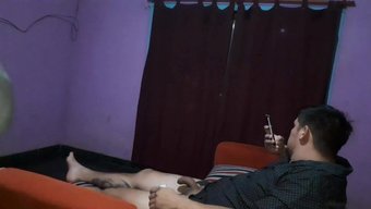 真实夫妇的自制性爱录...