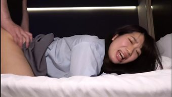 日本巨乳美女在热辣视...