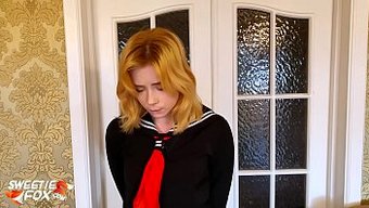 大屁股少女在自制视频...