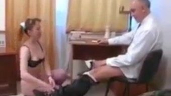 丰满的家庭主妇邀请你...