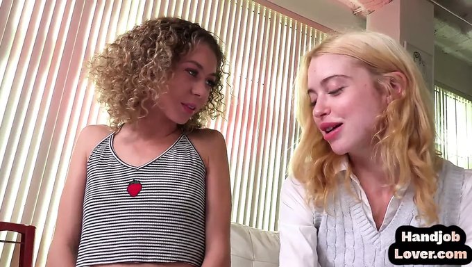 Allie Addison在pov三人行中打手枪并说脏话