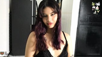 探索我的继妹的足交癖...