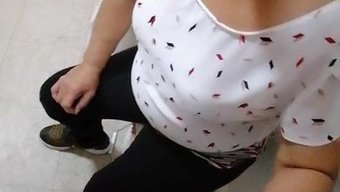 女人吸吮和性交的自制视频