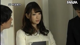 大自然奶子j杯老师l...