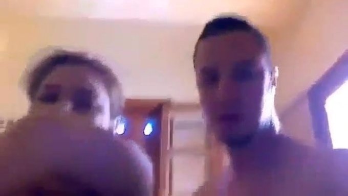 与惊人的阿尔及利亚美女的热辣阿拉伯性爱场景