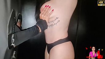 体验与20多岁的情侣...
