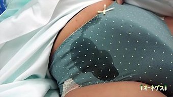 跨性别少女在网上视频...