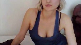 欧洲美女给了一个诱人...