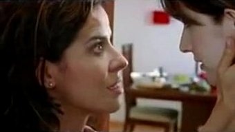 女同性恋家庭主妇沉迷...