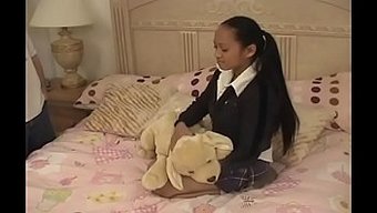 性感少女为钱打手枪和...