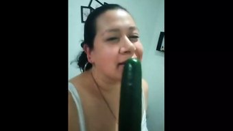 墨西哥大学女孩在宿舍...